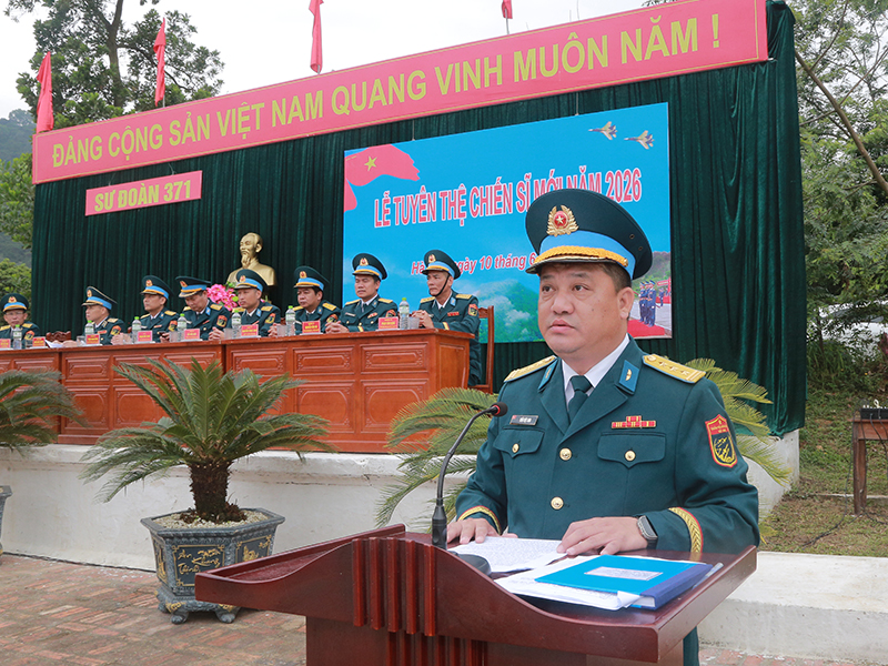 C&aacute;c đơn vị trong Qu&acirc;n chủng Ph&ograve;ng kh&ocirc;ng-Kh&ocirc;ng qu&acirc;n tổ chức Lễ tuy&ecirc;n thệ chiến sĩ mới năm 2026