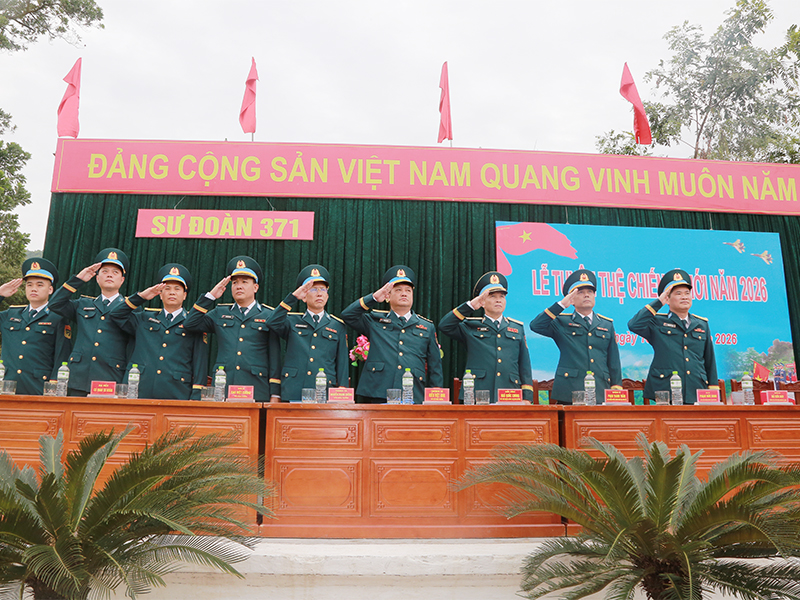 C&aacute;c đơn vị trong Qu&acirc;n chủng Ph&ograve;ng kh&ocirc;ng-Kh&ocirc;ng qu&acirc;n tổ chức Lễ tuy&ecirc;n thệ chiến sĩ mới năm 2026