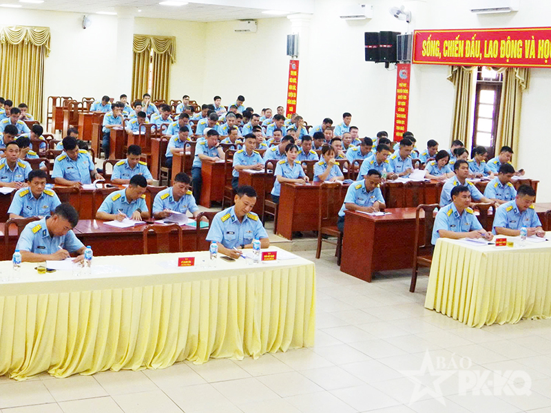 Lữ đo&agrave;n Kh&ocirc;ng qu&acirc;n 918 tập huấn cải c&aacute;ch h&agrave;nh ch&iacute;nh, chuyển đổi số, triển khai Phong tr&agrave;o &ldquo;B&igrave;nh d&acirc;n học vụ số&rdquo; năm 2026