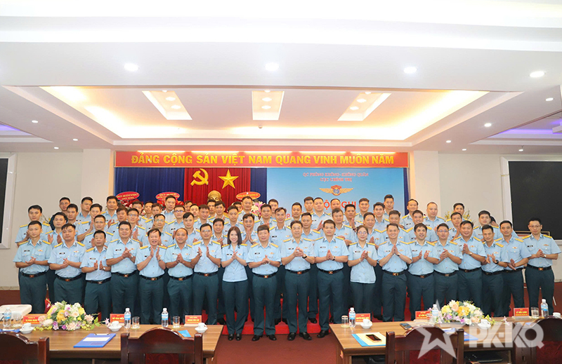 Qu&acirc;n chủng Ph&ograve;ng kh&ocirc;ng-Kh&ocirc;ng qu&acirc;n tập huấn nghiệp vụ c&ocirc;ng t&aacute;c C&aacute;n bộ năm 2026
