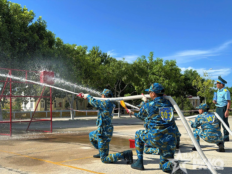 Sư đoàn 377 tổ chức Hội thao Phòng cháy, chữa cháy năm 2026