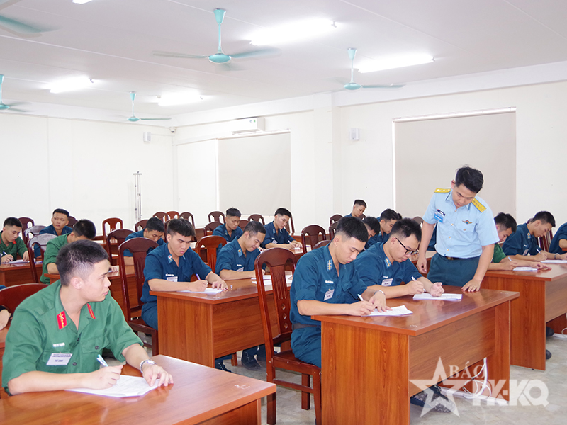 Trường Cao đẳng Kỹ thuật PK-KQ tổ chức Hội thi Olympic các môn khoa học Mác - Lênin, tư tưởng Hồ Chí Minh và nhận thức chính trị - xã hội năm 2026