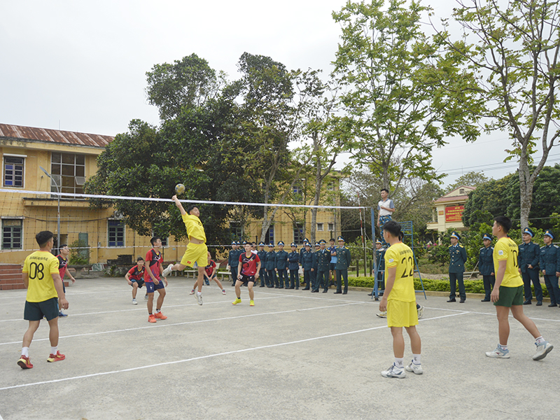 Học viện Ph&ograve;ng kh&ocirc;ng - Kh&ocirc;ng qu&acirc;n khai mạc giải b&oacute;ng chuyền ch&agrave;o mừng kỷ niệm 95 năm Ng&agrave;y th&agrave;nh lập Đo&agrave;n TNCS Hồ Ch&iacute; Minh