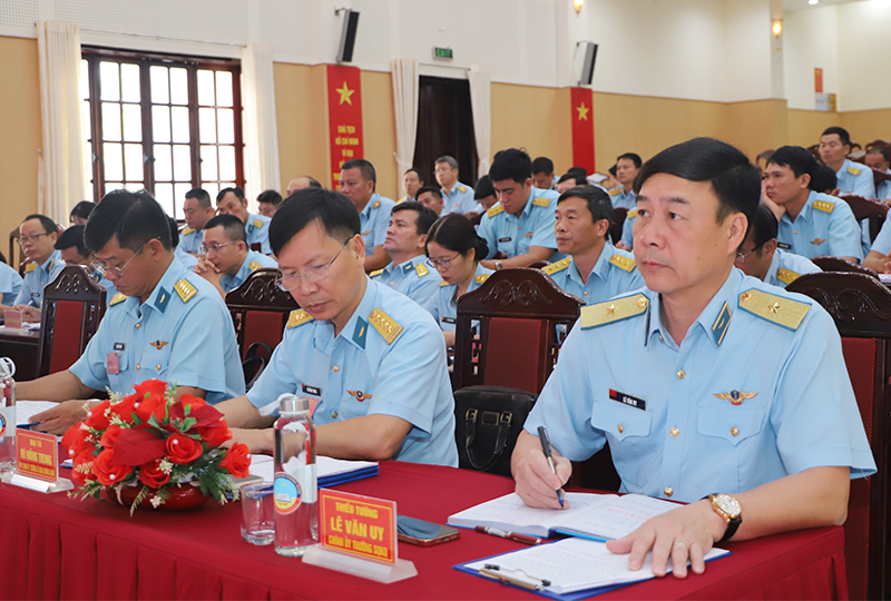 Trường Sĩ quan Kh&ocirc;ng qu&acirc;n tổ chức Hội thi c&aacute;n bộ giảng dạy ch&iacute;nh trị v&agrave; b&aacute;o c&aacute;o vi&ecirc;n giỏi năm 2026