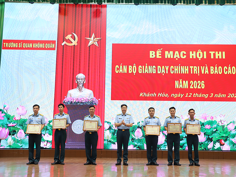 Trường Sĩ quan Kh&ocirc;ng qu&acirc;n tổ chức Hội thi c&aacute;n bộ giảng dạy ch&iacute;nh trị v&agrave; b&aacute;o c&aacute;o vi&ecirc;n giỏi năm 2026