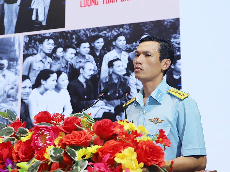 Trường Sĩ quan Kh&ocirc;ng qu&acirc;n tổ chức Hội thi c&aacute;n bộ giảng dạy ch&iacute;nh trị v&agrave; b&aacute;o c&aacute;o vi&ecirc;n giỏi năm 2026