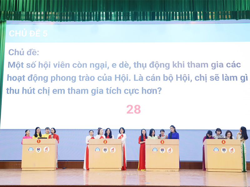 Giao lưu “Phụ nữ Quân đội vươn mình trong kỷ nguyên mới”