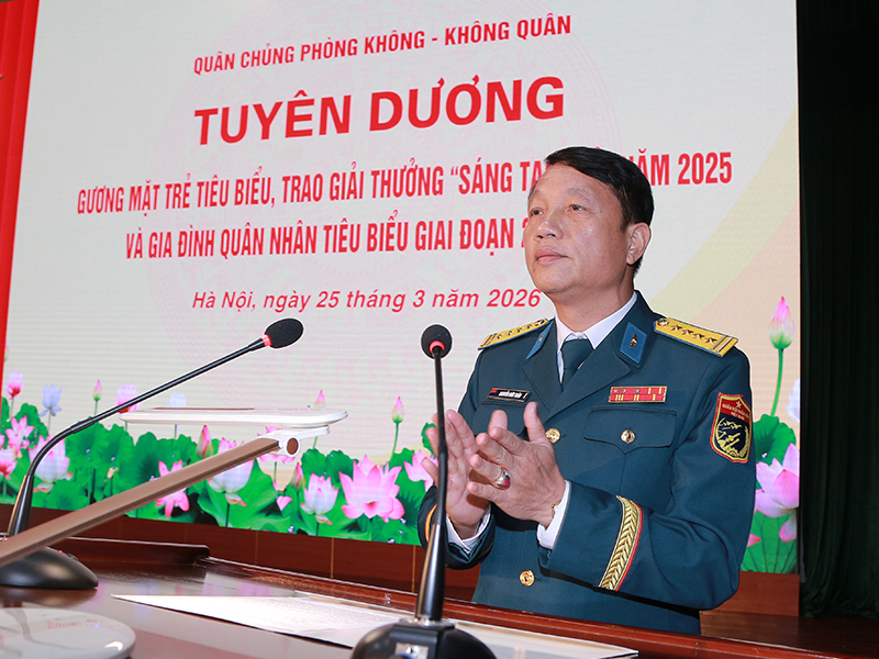 Qu&acirc;n chủng Ph&ograve;ng kh&ocirc;ng-Kh&ocirc;ng qu&acirc;n Tuy&ecirc;n dương Gương mặt trẻ ti&ecirc;u biểu, trao Giải thưởng &ldquo;S&aacute;ng tạo trẻ&rdquo; năm 2025; biểu dương gia đ&igrave;nh qu&acirc;n nh&acirc;n ti&ecirc;u biểu giai đoạn 2024-2026