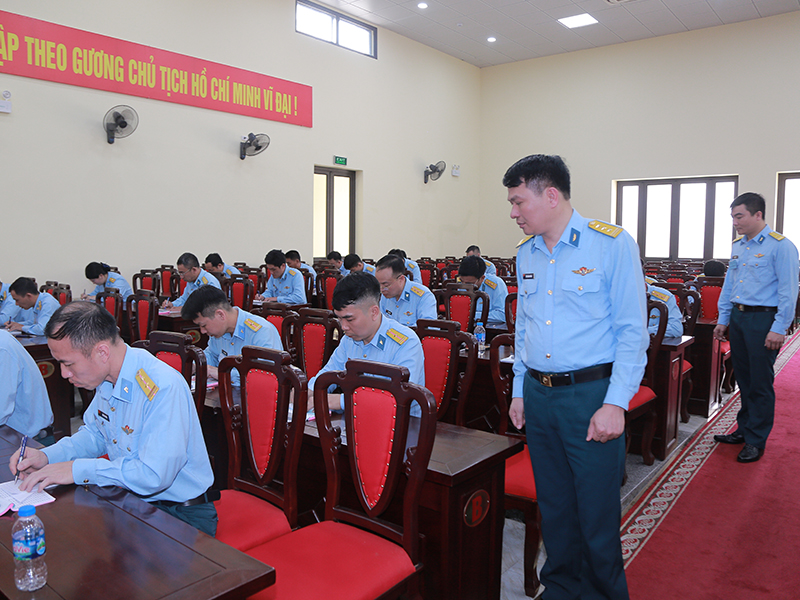 Bộ Tham mưu Qu&acirc;n chủng Ph&ograve;ng kh&ocirc;ng-Kh&ocirc;ng qu&acirc;n kiểm tra, đ&aacute;nh gi&aacute; tr&igrave;nh độ kỹ năng nghề ng&agrave;nh Cơ yếu năm 2026