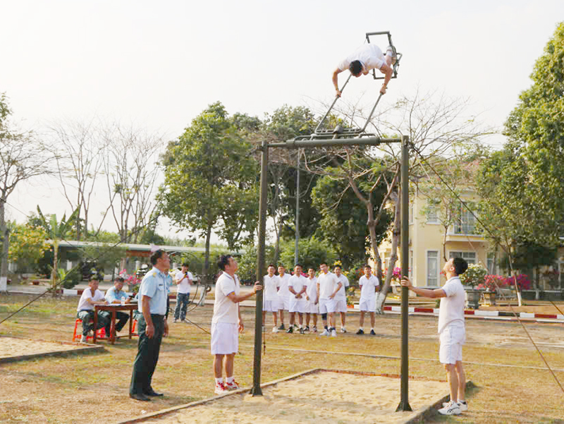 Trung đo&agrave;n 935 tăng cường r&egrave;n luyện, n&acirc;ng cao thể lực cho phi c&ocirc;ng