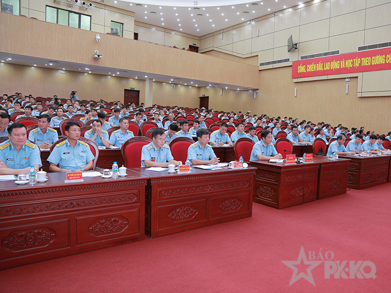 Qu&acirc;n chủng PK-KQ tham gia Hội nghị nghi&ecirc;n cứu, học tập, qu&aacute;n triệt v&agrave; triển khai thực hiện một số nghị quyết, chỉ thị của Bộ Ch&iacute;nh trị do Qu&acirc;n ủy Trung ương tổ chức