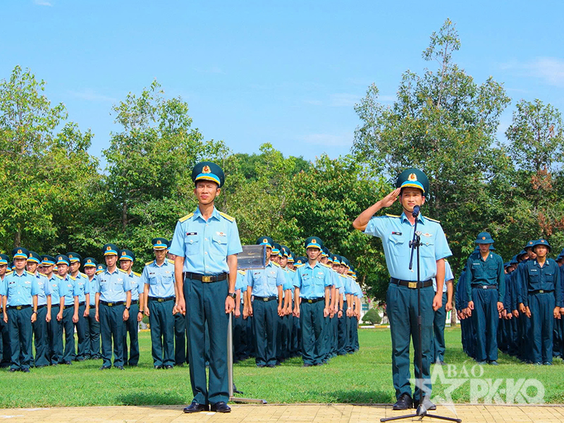 Quân chủng Phòng không-Không quân kiểm tra kết quả xây dựng đơn vị vững mạnh toàn diện “Mẫu mực, tiêu biểu” tại Sư đoàn 377