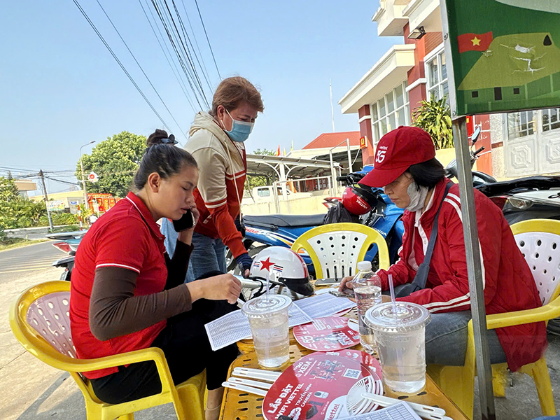 Viettel tăng cường công nghệ và nhân lực, hỗ trợ khách hàng xác thực thông tin thuê bao nhanh chóng, thuận tiện