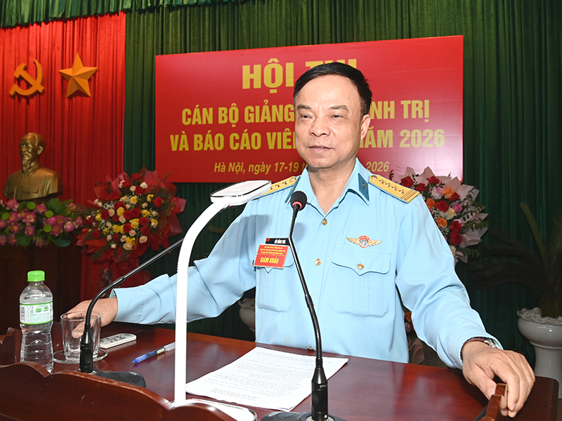 Cuộc &ldquo;s&aacute;t hạch&rdquo; n&acirc;ng cao chất lượng c&aacute;n bộ ch&iacute;nh trị ở Cục Hậu cần - Kỹ thuật