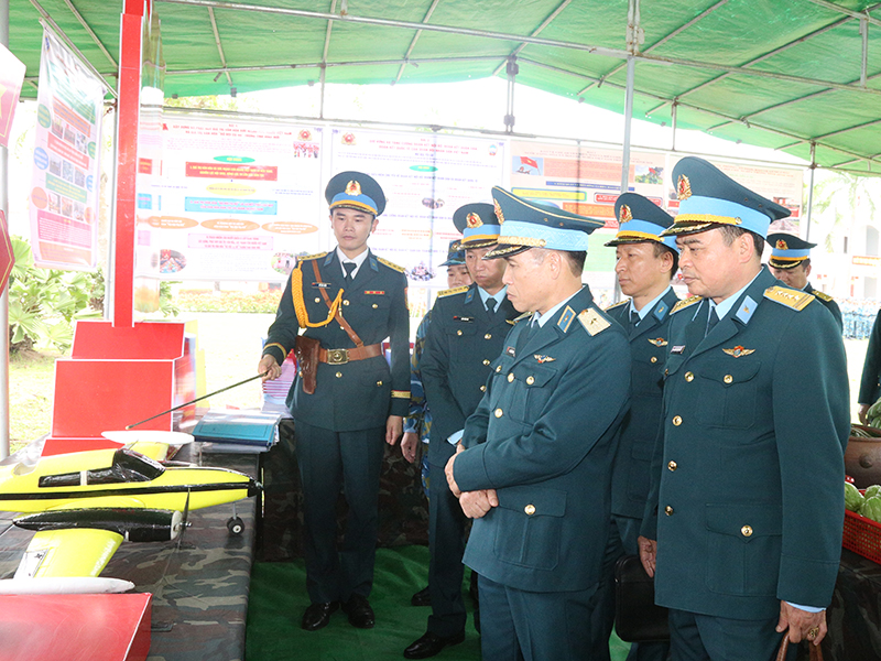 C&aacute;c đơn vị trong Qu&acirc;n chủng Ph&ograve;ng kh&ocirc;ng - Kh&ocirc;ng qu&acirc;n tổ chức Lễ ra qu&acirc;n huấn luyện năm 2026