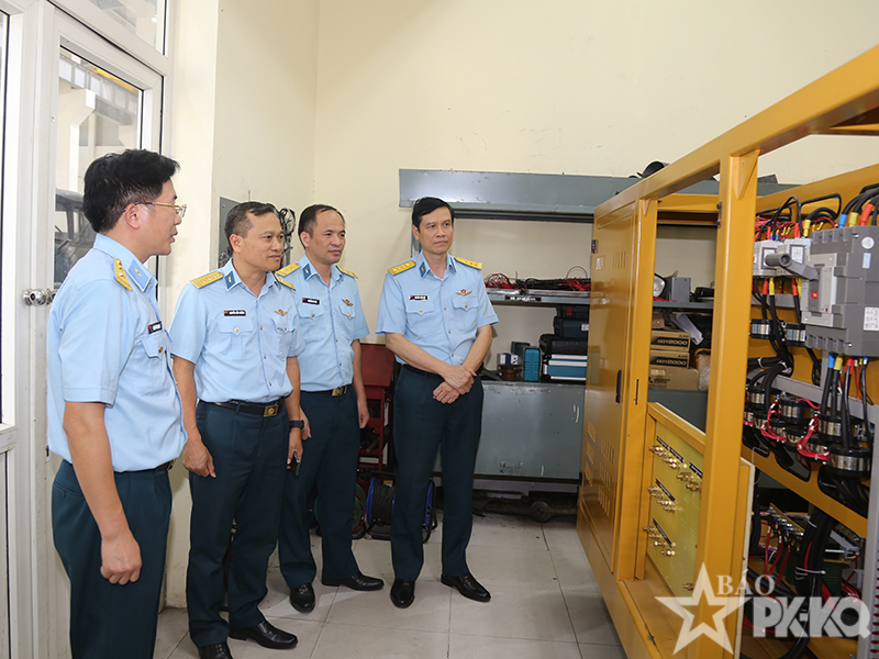 Qu&acirc;n chủng Ph&ograve;ng kh&ocirc;ng-Kh&ocirc;ng qu&acirc;n kiểm tra kết quả x&acirc;y dựng đơn vị vững mạnh to&agrave;n diện &ldquo;mẫu mực, ti&ecirc;u biểu&rdquo; năm 2026 tại Nh&agrave; m&aacute;y Z119 v&agrave; Nh&agrave; m&aacute;y A34