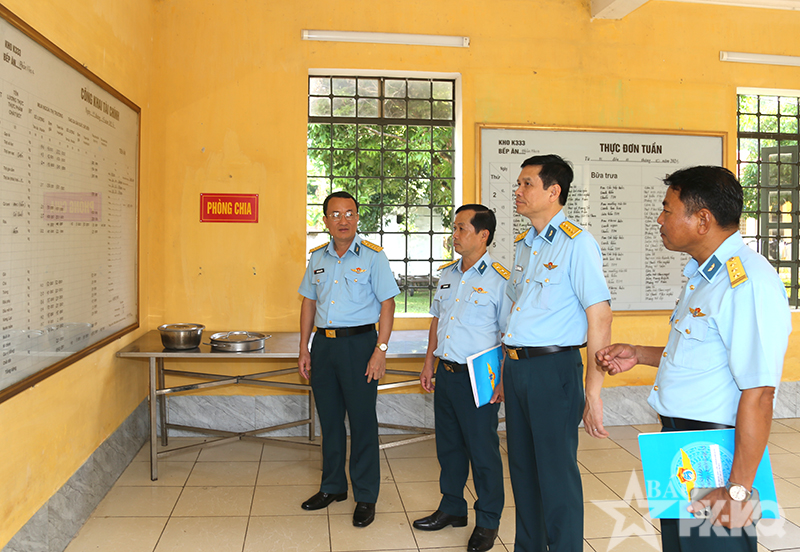 Quân chủng Phòng không-Không quân kiểm tra kết quả xây dựng đơn vị vững mạnh toàn diện “mẫu mực, tiêu biểu” năm 2026 tại Kho K333