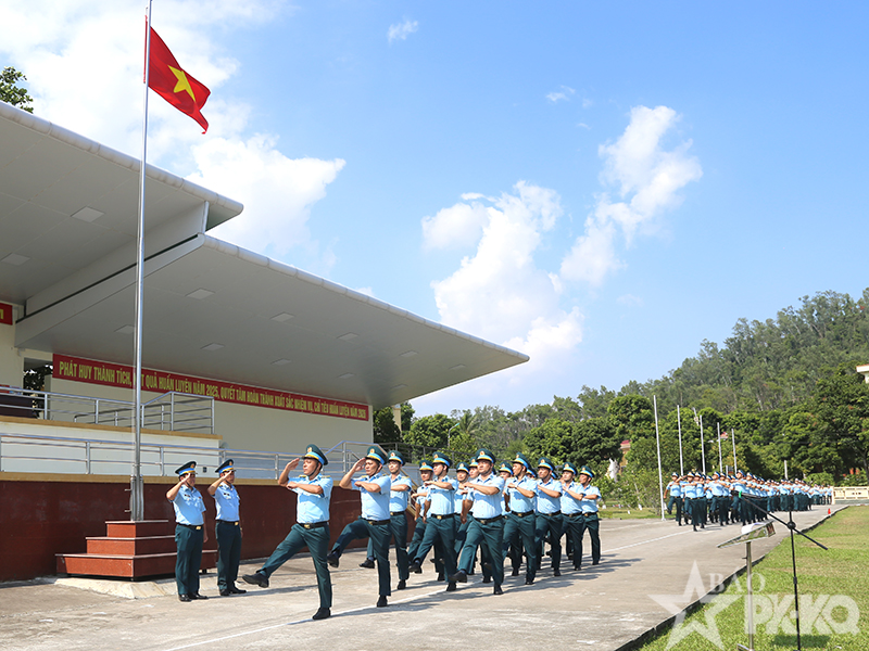 Qu&acirc;n chủng Ph&ograve;ng kh&ocirc;ng-Kh&ocirc;ng qu&acirc;n kiểm tra kết quả x&acirc;y dựng đơn vị vững mạnh to&agrave;n diện &ldquo;mẫu mực, ti&ecirc;u biểu&rdquo; năm 2026 tại Sư đo&agrave;n 363
