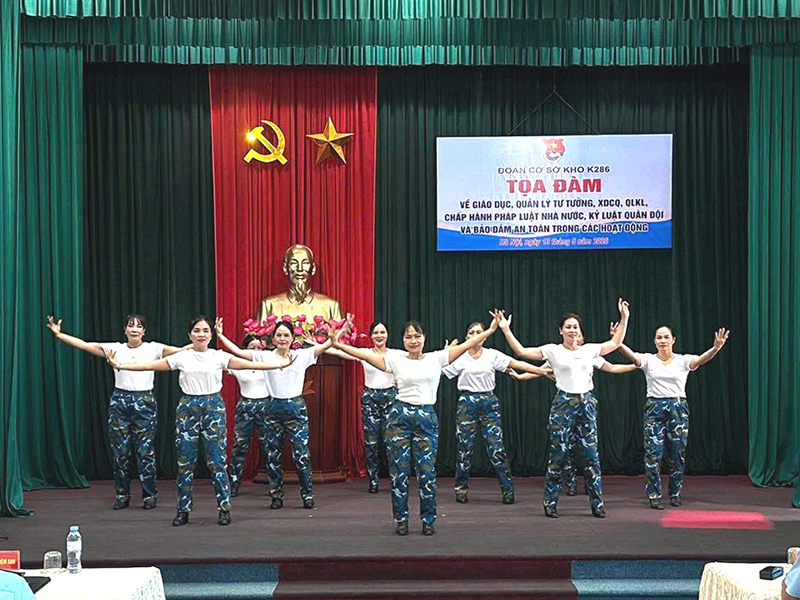 Đo&agrave;n cơ sở Kho K286 tổ chức Tọa đ&agrave;m về gi&aacute;o dục, quản l&yacute; tư tưởng, x&acirc;y dựng ch&iacute;nh quy, quản l&yacute; kỷ luật, chấp h&agrave;nh ph&aacute;p luật Nh&agrave; nước, kỷ luật Qu&acirc;n đội v&agrave;  bảo đảm an to&agrave;n trong c&aacute;c hoạt động