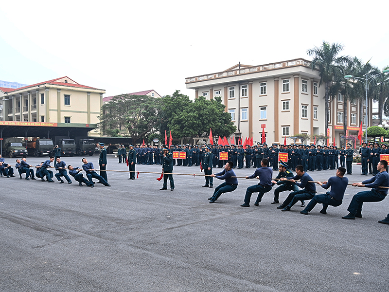 Lữ đo&agrave;n Th&ocirc;ng tin 26 khai mạc huấn luyện chiến sĩ mới năm 2026