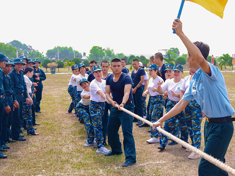 Phụ nữ Sư đo&agrave;n 367 tổ chức  chương tr&igrave;nh &ldquo;&aacute;o d&agrave;i tiếp sức chiến sĩ mới&rdquo;