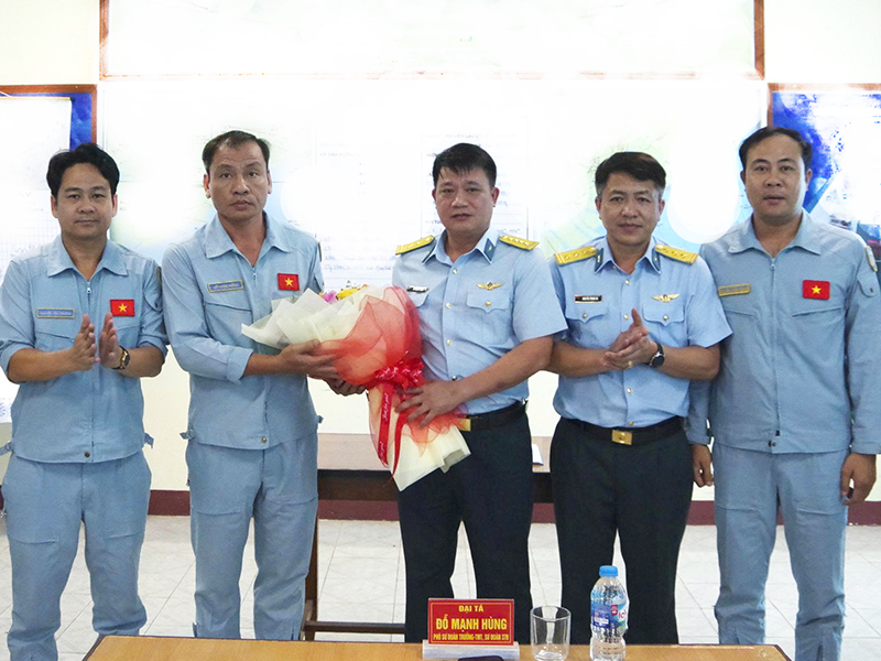 Trung đo&agrave;n 935 tổ chức th&agrave;nh c&ocirc;ng ban bay đầu Xu&acirc;n B&iacute;nh Ngọ - 2026