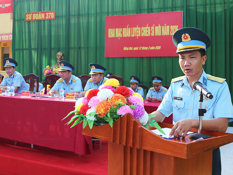 Sư đo&agrave;n 370 khai mạc huấn luyện chiến sĩ mới năm 2026