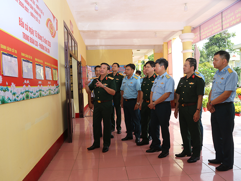 Tổng cục Chính trị Quân đội nhân dân Việt Nam kiểm tra công tác chuẩn bị bầu cử tại Sư đoàn 367