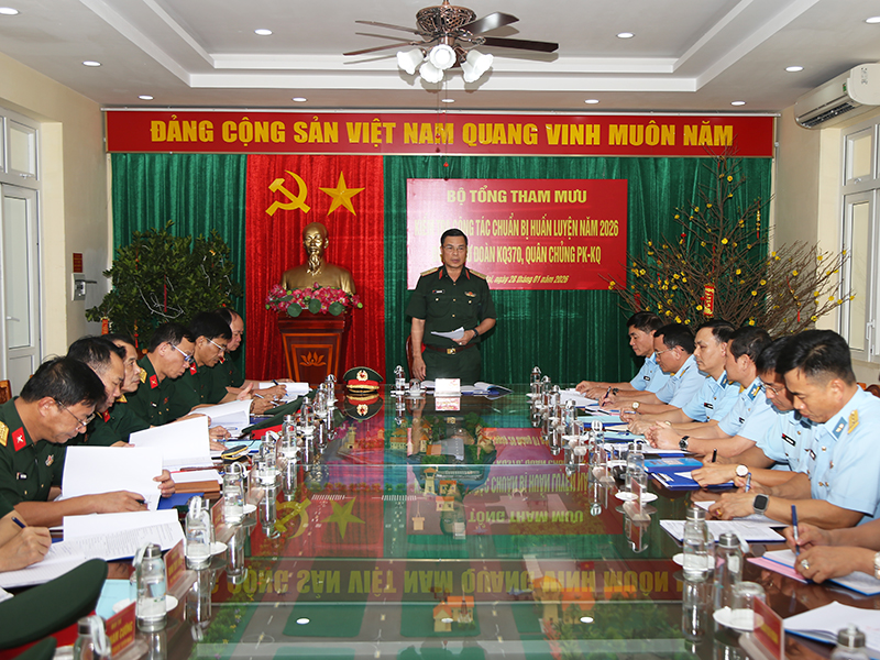 Bộ Tổng Tham mưu kiểm tra c&ocirc;ng t&aacute;c chuẩn bị huấn luyện năm 2026 đối với Sư đo&agrave;n 370