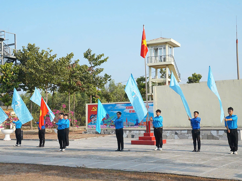 Tiểu đo&agrave;n 43 phối hợp tổ chức Chương tr&igrave;nh Lễ ch&agrave;o cờ &ldquo;T&ocirc;i y&ecirc;u Tổ quốc t&ocirc;i&rdquo;