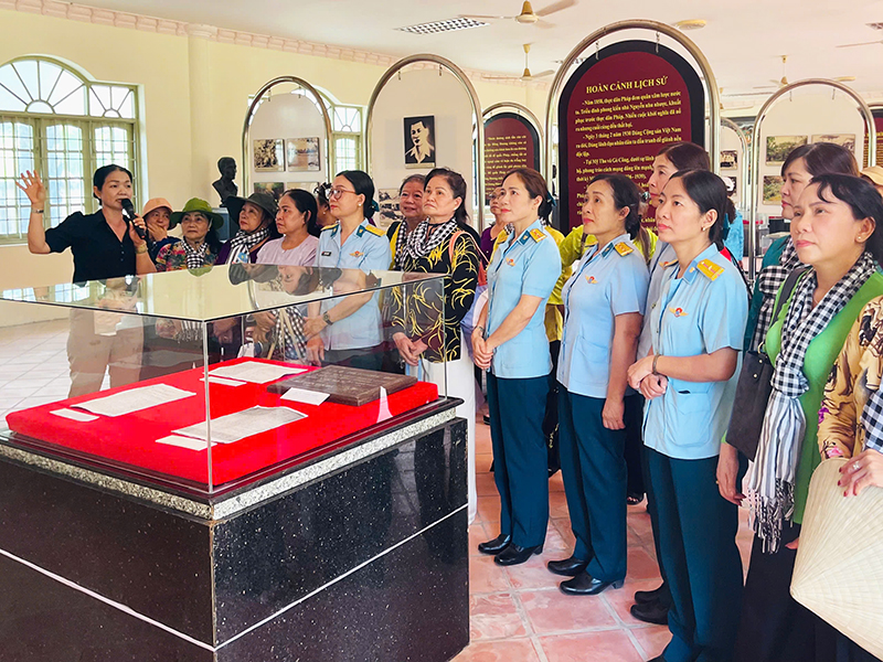 Hội phụ nữ Trung đo&agrave;n 294 tham gia H&agrave;nh tr&igrave;nh Về nguồn tại tỉnh Đồng Th&aacute;p