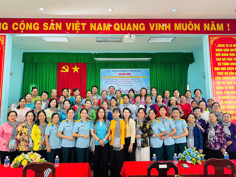 Hội phụ nữ Trung đo&agrave;n 294 tham gia H&agrave;nh tr&igrave;nh Về nguồn tại tỉnh Đồng Th&aacute;p