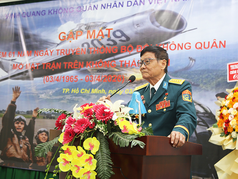 Gặp mặt kỷ niệm 61 năm ng&agrave;y Kh&ocirc;ng qu&acirc;n nh&acirc;n d&acirc;n Việt Nam ra qu&acirc;n đ&aacute;nh thắng trận đầu