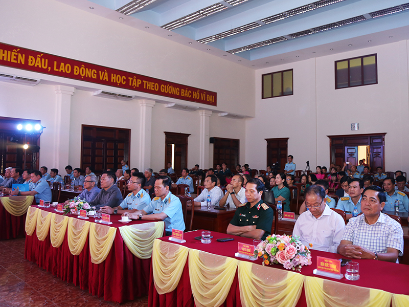 Gặp mặt Thủ trưởng Bộ Tư lệnh, cán bộ cấp tướng, Anh hùng LLVTND và các thế hệ cán bộ Quân chủng PK-KQ các thời kỳ nhân dịp đón xuân Bính Ngọ 2026, khu vực TP Hồ Chí Minh