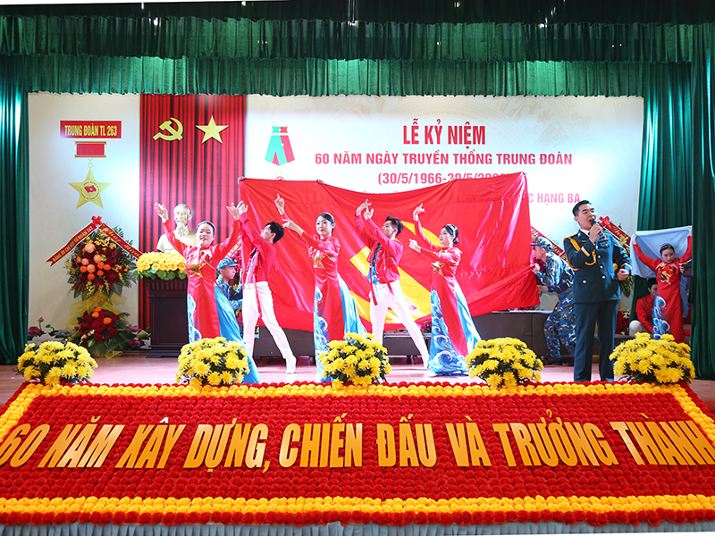 Trung đoàn 263 kỷ niệm 60 năm ngày truyền thống và đón nhận Huân chương Bảo vệ Tổ quốc hạng Ba