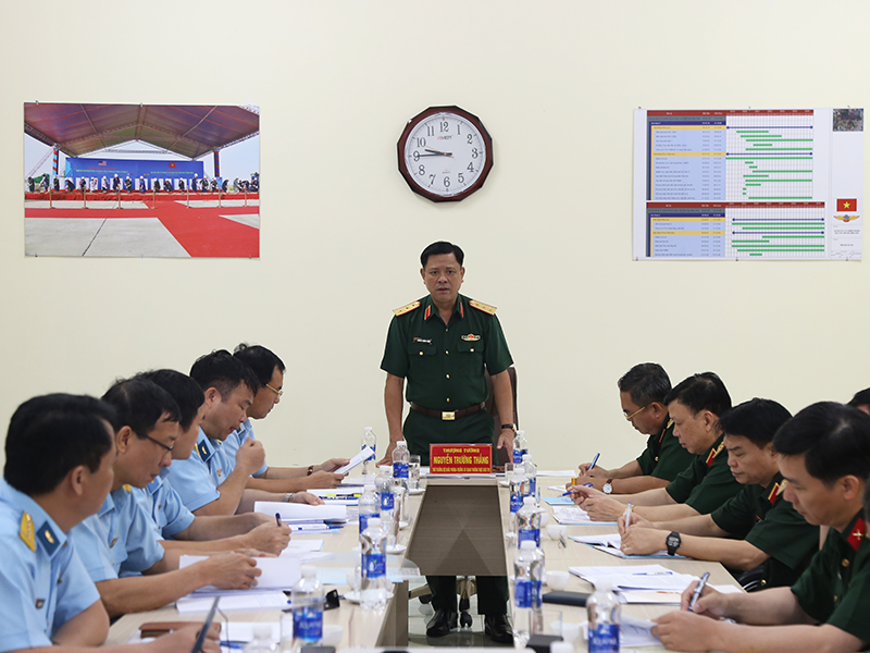 Bộ Quốc ph&ograve;ng kiểm tra Tiến độ thực hiện dự &aacute;n Xử l&yacute; &ocirc; nhiễm dioxin khu vực s&acirc;n bay Bi&ecirc;n H&ograve;a