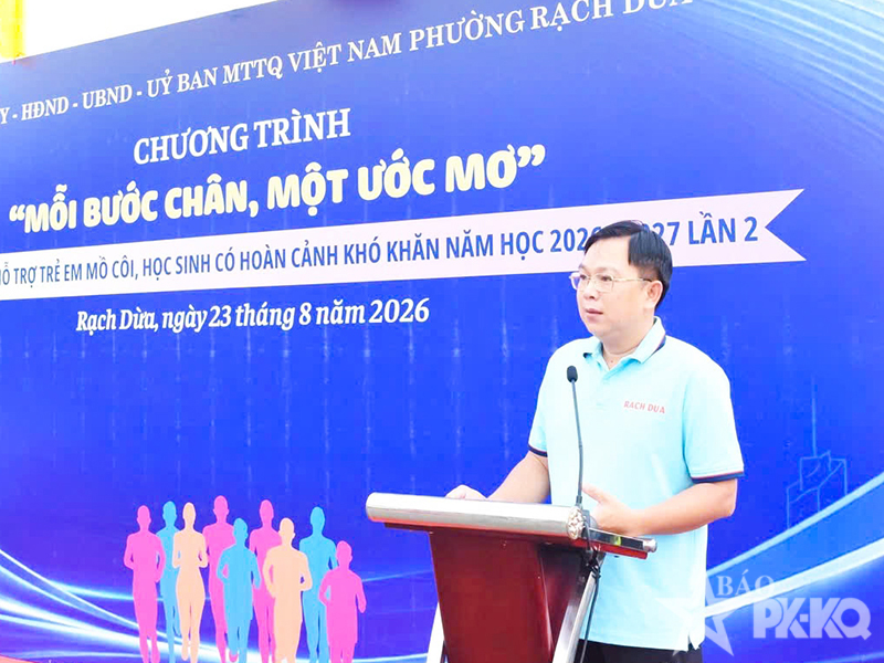 Trung đo&agrave;n 261 tham gia chương tr&igrave;nh đi bộ g&acirc;y quỹ &ldquo;Mỗi bước ch&acirc;n, một ước mơ&rdquo;