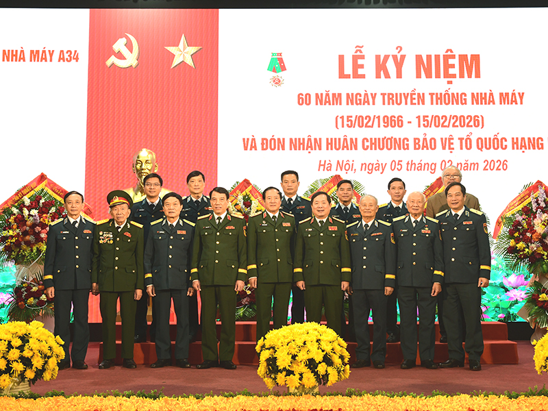 Nh&agrave; m&aacute;y A34 kỉ niệm 60 năm Ng&agrave;y truyền thống v&agrave; đ&oacute;n nhận Hu&acirc;n chương Bảo vệ Tổ quốc hạng Nhất