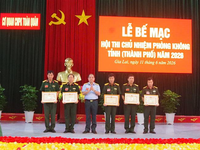 be-mac-hoi-thi-chu-nhiem-phong-khong-tinh-thanh-pho-nam-2026