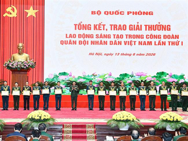 bo-quoc-phong-tong-ket-trao-giai-thuong-lao-dong-sang-tao-trong-cong-doan-quan-doi-lan-thu-i