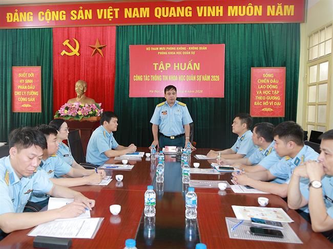 bo-tham-muu-quan-chung-phong-khong-khong-quan-tap-huan-cong-tac-thong-tin-khoa-hoc-quan-su-nam-2026