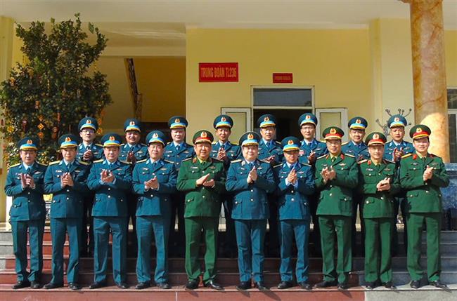 bo-tong-tham-muu-quan-doi-nhan-dan-viet-nam-kiem-tra-cong-tac-san-sang-chien-dau-tai-trung-doan-236