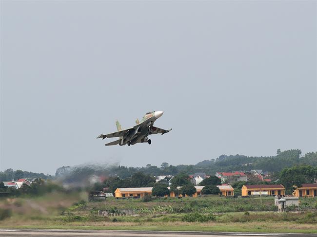 cac-don-vi-khong-quan-to-chuc-thanh-cong-ban-bay-dau-xuan-binh-ngo-2026