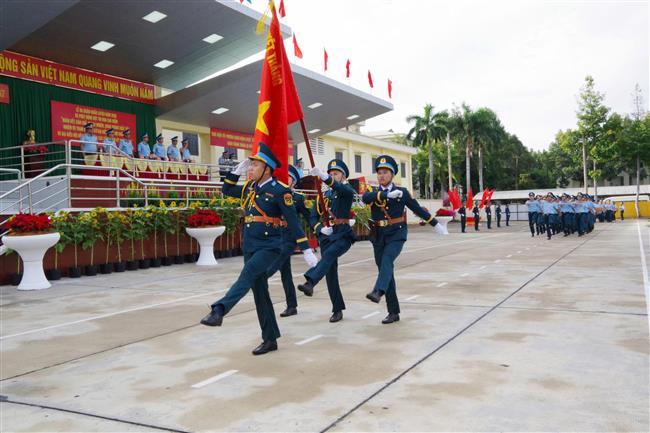 khoi-co-quan-cac-su-doan-nha-truong-trong-quan-chung-pk-kq-to-chuc-le-ra-quan-huan-luyen-nam-2026