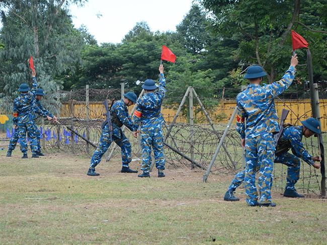 chien-si-moi-vung-vang-sau-“3-tieng-no”
