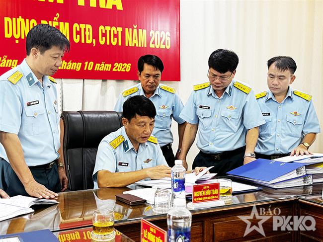 cuc-chinh-tri-quan-chung-pk-kq-kiem-tra-ket-qua-xay-dung-diem-cong-tac-dang-cong-tac-chinh-tri-tai-trung-doan-282