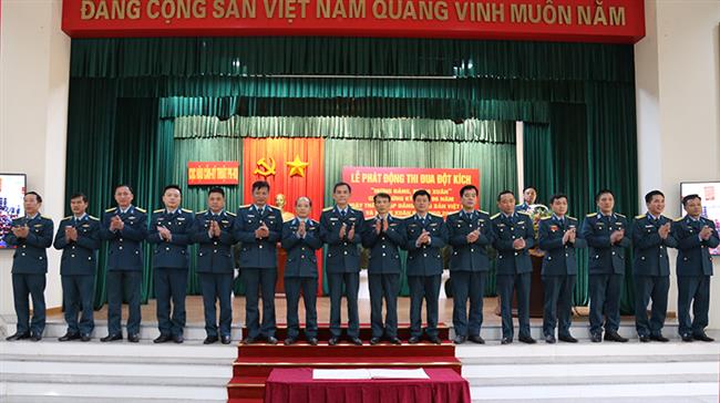cuc-hau-can-ky-thuat-quan-chung-phong-khong-khong-quan-phat-dong-thi-dua-dot-kich-chao-mung-ky-niem-96-nam-ngay-thanh-lap-dang-cong-san-viet-nam-va-don-tet-nguyen-dan-binh-ngo-2026