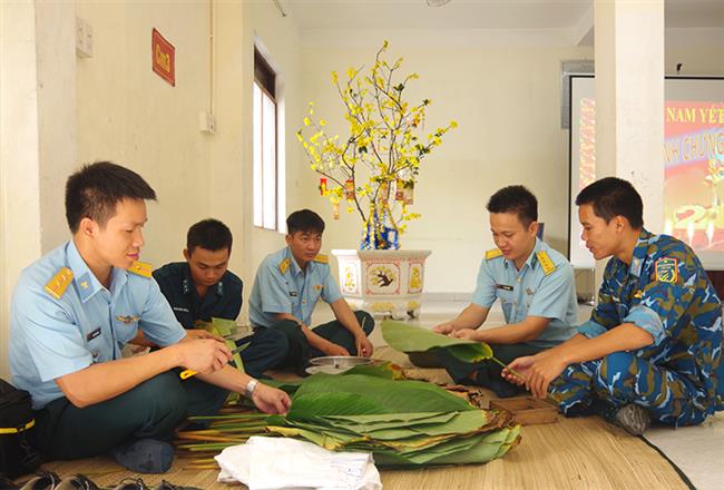 don-xuan-noi-dau-song