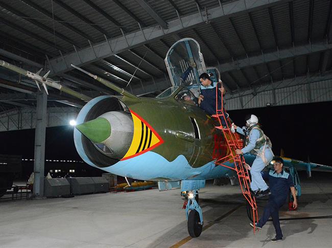 huan-luyen-dem-o-trung-doan-929