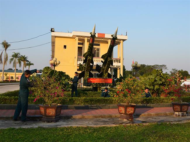 kho-k333-xay-dung-doanh-trai-chinh-quy-xanh-sach-dep